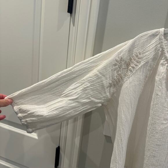 House Of Harlow 1960 Ivory Embroidered Floral Blouse Size: L - Picture 2 of 9